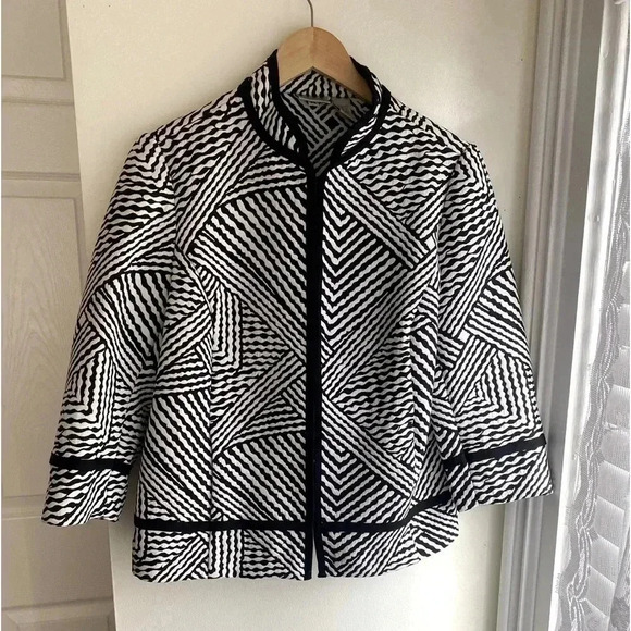 Chicos Size 1 Black & White Striped Geometric Jacket Coat Zebra Print Blazer - Picture 1 of 10